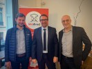 De gauche à droite : Tanguy DUPONT, Directeur du pôle habitat collectif chez Hellio, Arnaud HACQUART, Président-fondateur d'IMODIRECT et Gérard DERAY, CEO de Mila